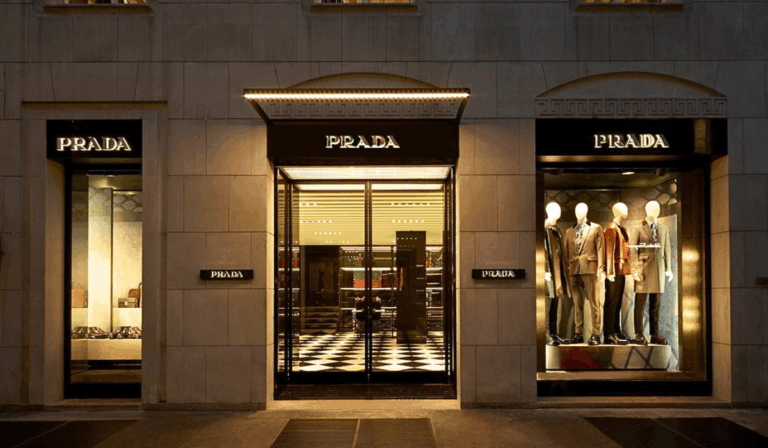 Offerta di lavoro per Store Manager presso Prada: Come Candidarsi